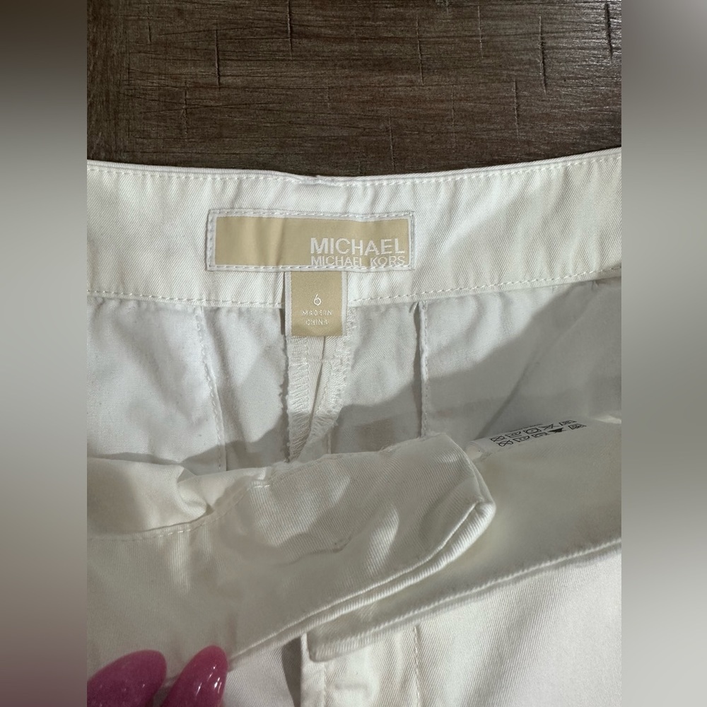 Michael Michael Kors White Rolled Cuffed Shorts size 6 - Picture 3 of 14